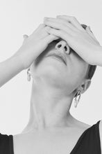 Load image into Gallery viewer, Baia Asymmetric Baroque Pearl Earrings