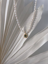 Load image into Gallery viewer, Darya Pearl Collar with a Sapphire Pendant