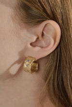 Load image into Gallery viewer, Odine Sapphire Large Hoop Earrings