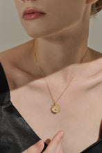 Load image into Gallery viewer, Maris Pendant Necklace