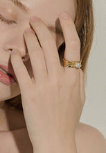 Load image into Gallery viewer, Marella Pearl Ring