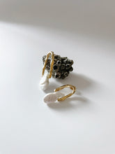 Load image into Gallery viewer, Baia Asymmetric Baroque Pearl Earrings
